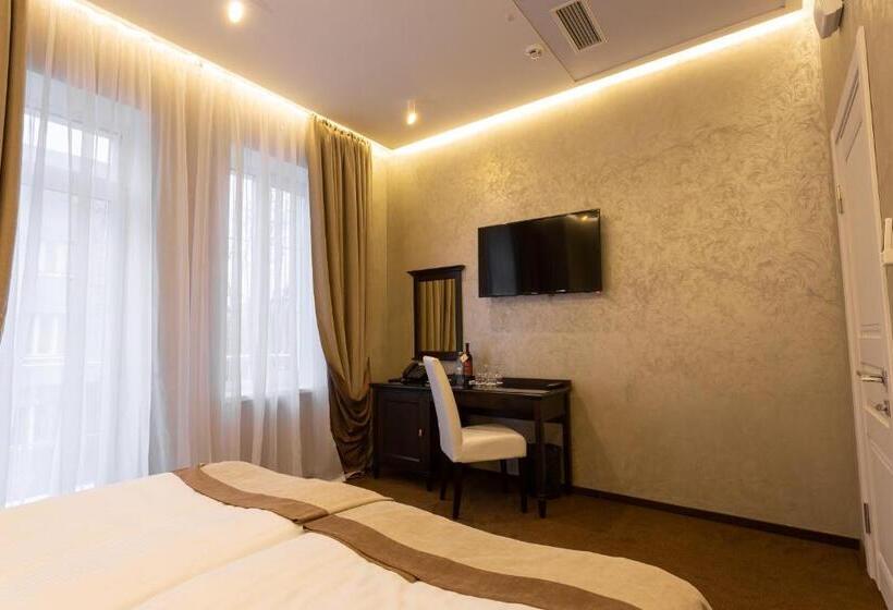 هتل Optima Collection Khmelnytskyi