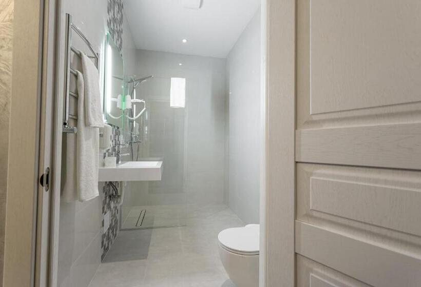 هتل Optima Collection Khmelnytskyi