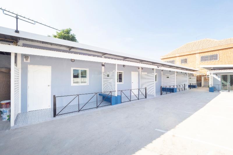 ホテル Oyo 75383 Danthip Place