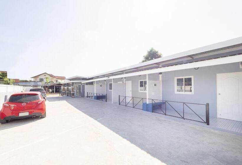 ホテル Oyo 75383 Danthip Place