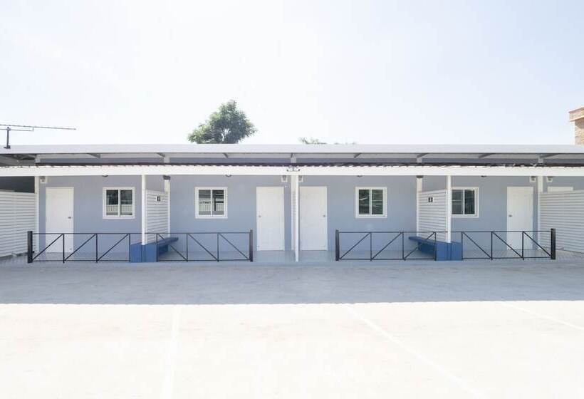 ホテル Oyo 75383 Danthip Place