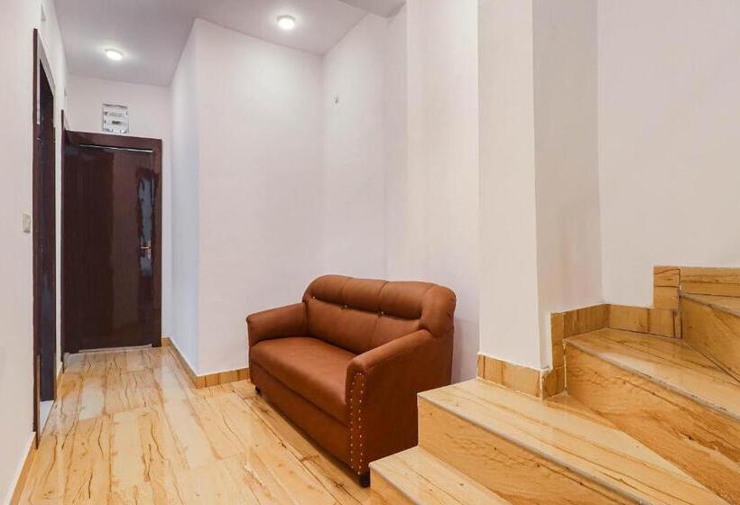 酒店 Spot On Royal Inn