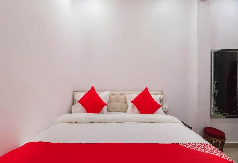 酒店 Spot On Royal Inn