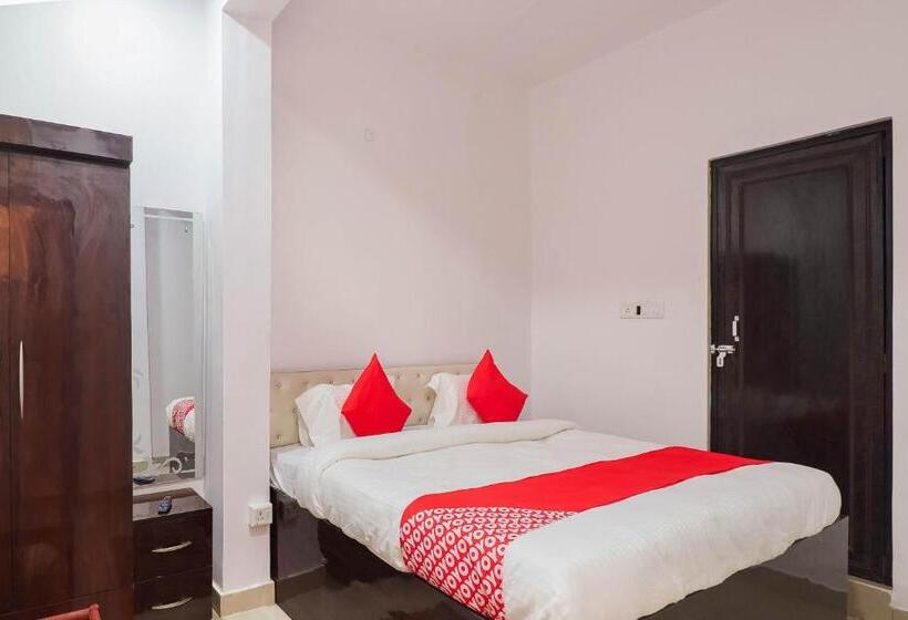 酒店 Spot On Royal Inn