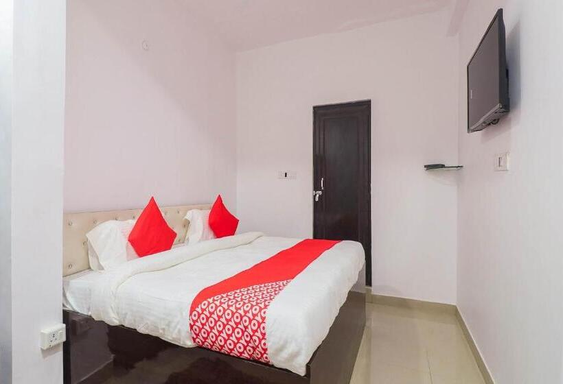 酒店 Spot On Royal Inn