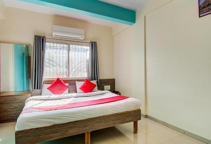 ホテル Oyo 76005 Soundarya Inn