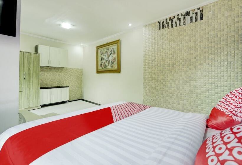 فندق Oyo 90131 Vin Stay Cokro