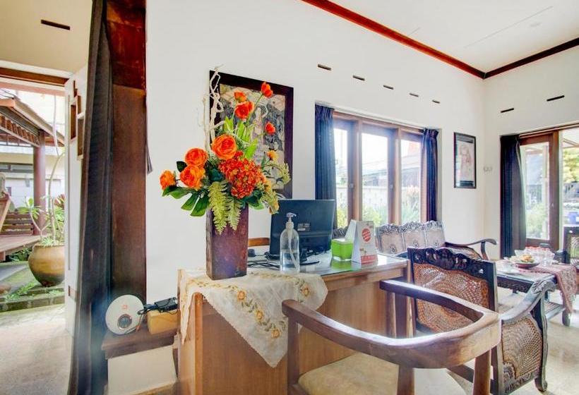 Отель Oyo 90138 Dear Darlin Villa  Family Stay