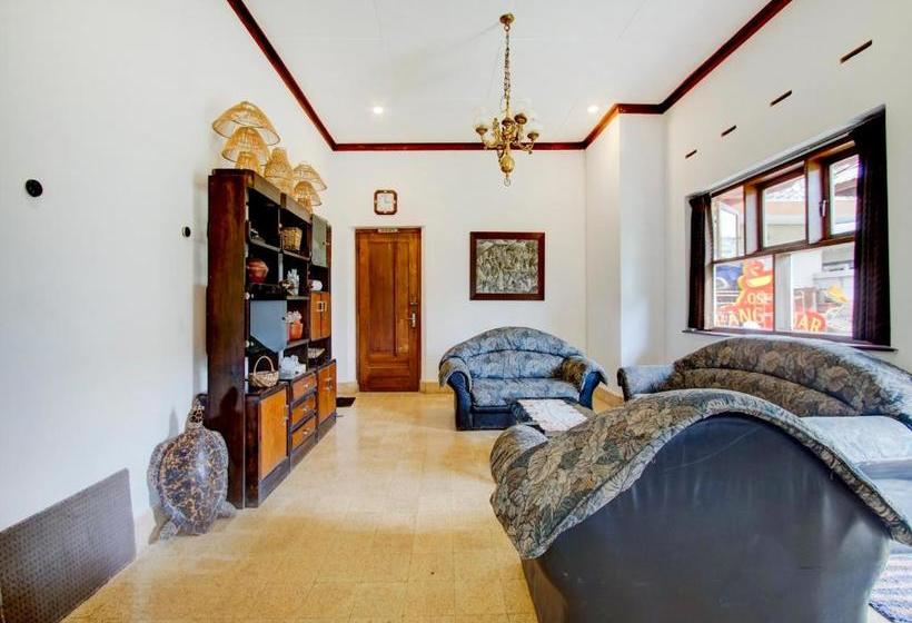 Отель Oyo 90138 Dear Darlin Villa  Family Stay