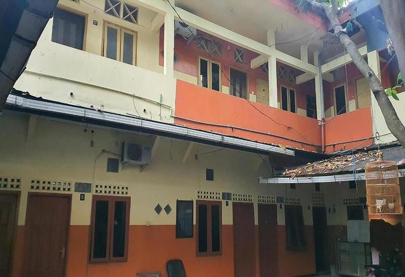 فندق Oyo 90139 Arival Homestay Syariah