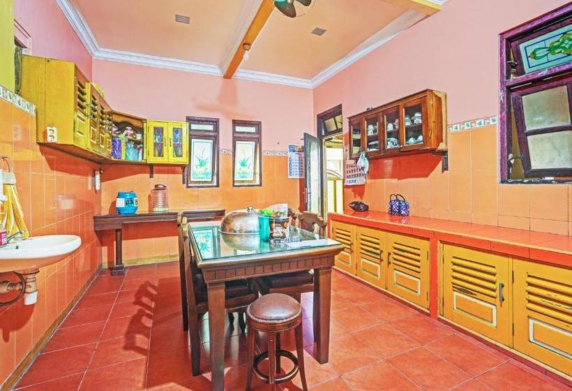 فندق Oyo 90139 Arival Homestay Syariah