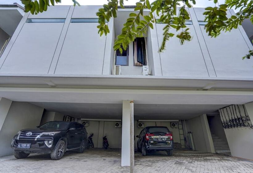 בית מלון כפרי Reddoorz Syariah Near Bypass Krian