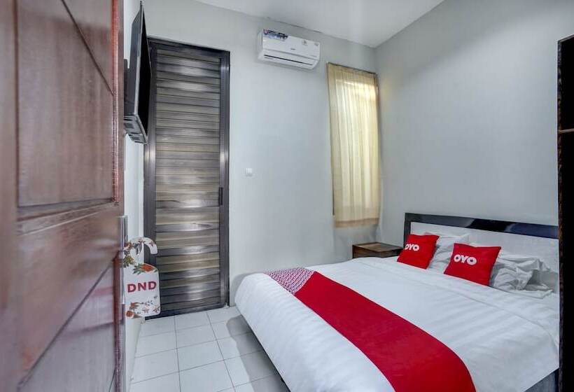 בית מלון כפרי Reddoorz Syariah Near Bypass Krian