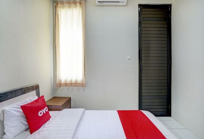 בית מלון כפרי Reddoorz Syariah Near Bypass Krian