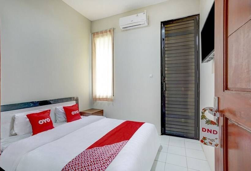 בית מלון כפרי Reddoorz Syariah Near Bypass Krian