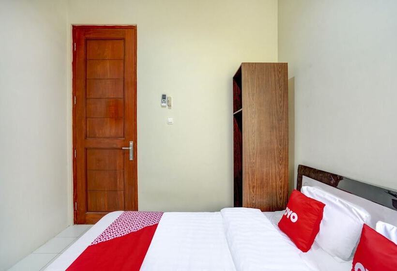 בית מלון כפרי Reddoorz Syariah Near Bypass Krian