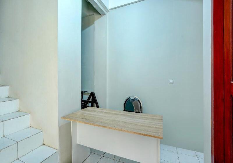 בית מלון כפרי Reddoorz Syariah Near Bypass Krian