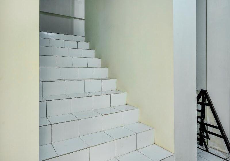 בית מלון כפרי Reddoorz Syariah Near Bypass Krian