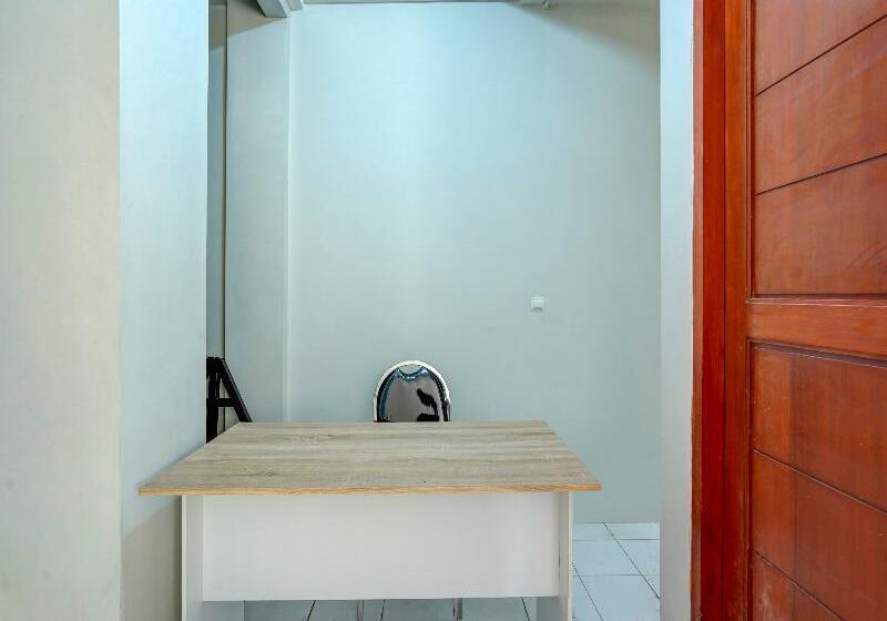 בית מלון כפרי Reddoorz Syariah Near Bypass Krian