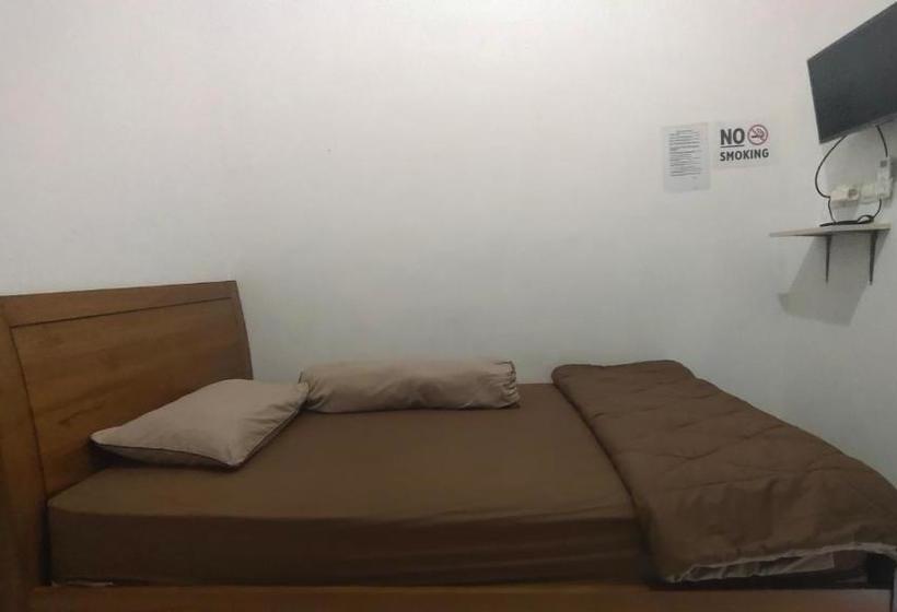 호텔 Oyo 90157 Griya Andon Syariah