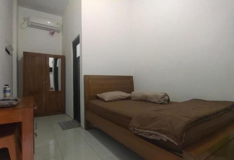 Отель Oyo 90157 Griya Andon Syariah