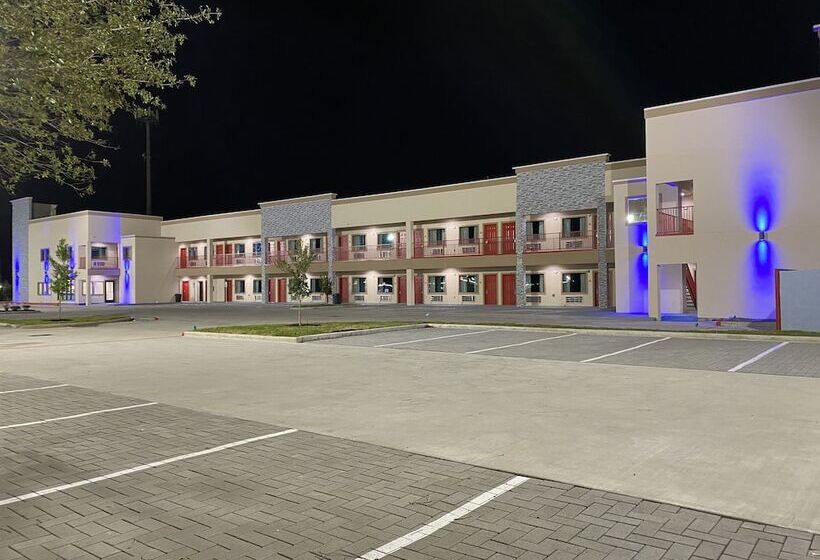 ホテル Lone Star Inn   Dickinson