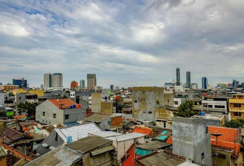 酒店 Reddoorz Near Pasar Baru 3