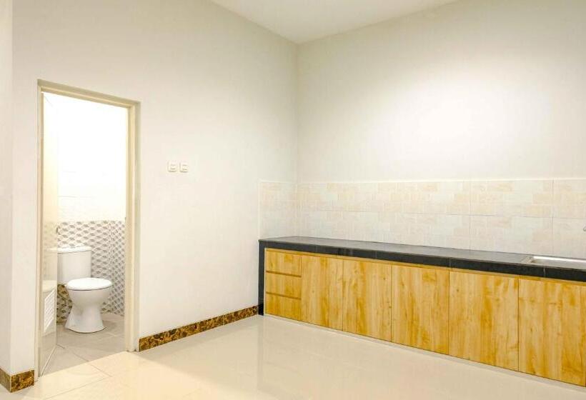 酒店 Reddoorz Near Pasar Baru 3