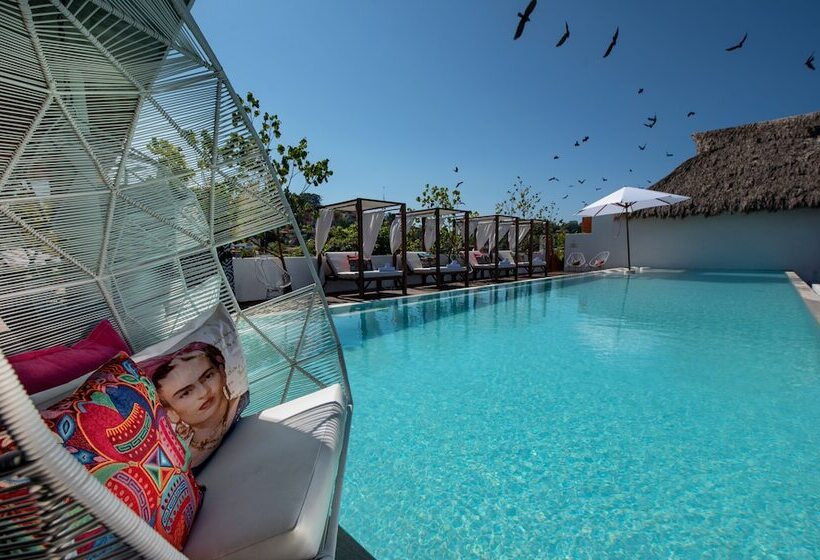 Отель Sayulinda