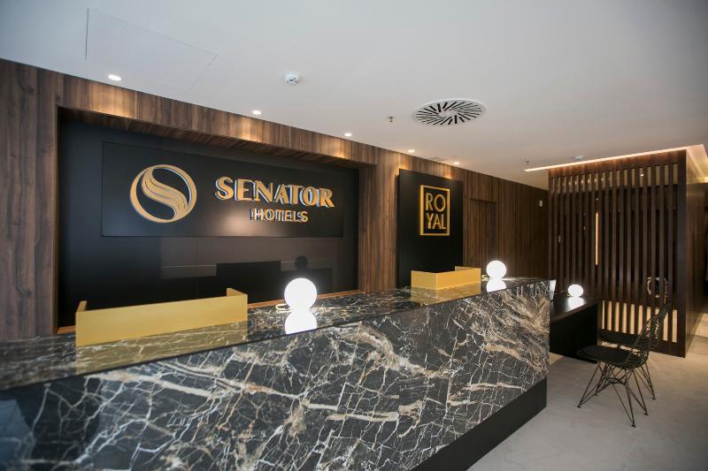 فندق Senator Gandia