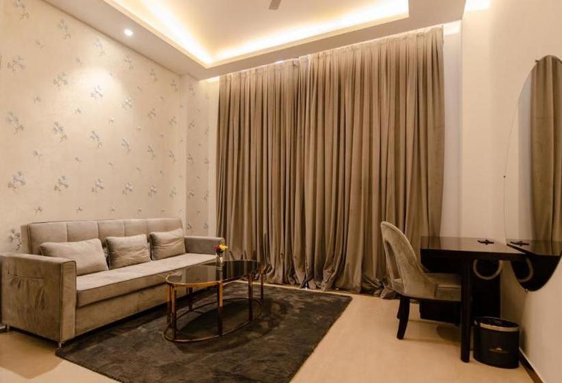 فندق Shawn Elizey