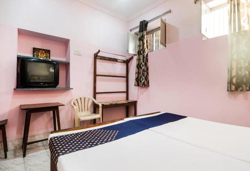 호텔 Spot On 75742 Sri Devi Lodge