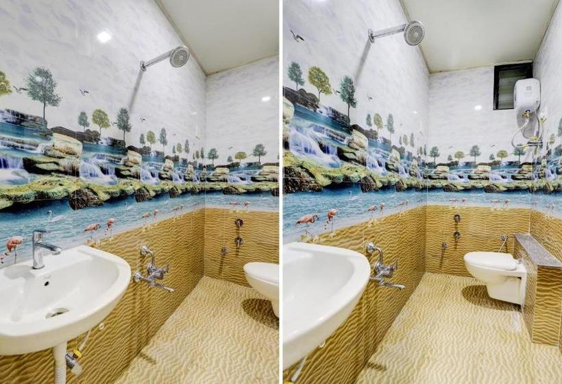 فندق Spot On 76858  Grand Shivay