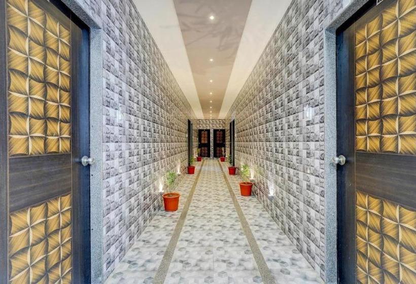 فندق Spot On 76858  Grand Shivay