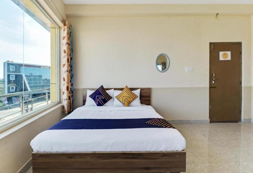 فندق Vaccinated Staff Spot On 76940 Sri Annapoorneshwari Residency Boarding & Lodging