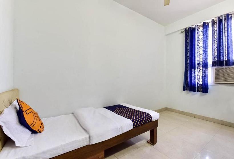 בית מלון כפרי Spot On 76981 Shri Ganga Residency