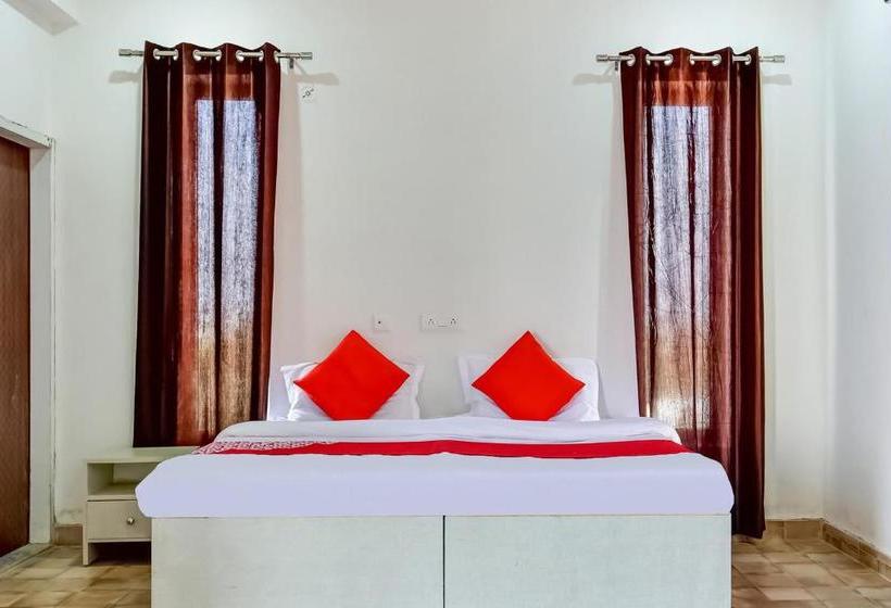 Отель Spot On 77058  Luv Palace 2