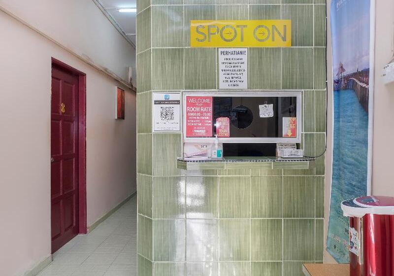 Spot On 90144 Corridor Hotel 1