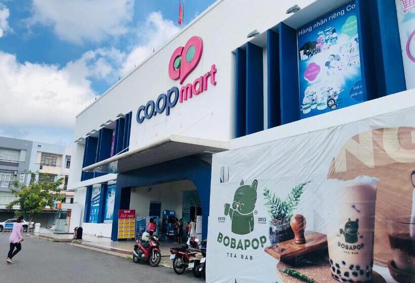 هتل Stay Hostel 2 350m From The Ferry