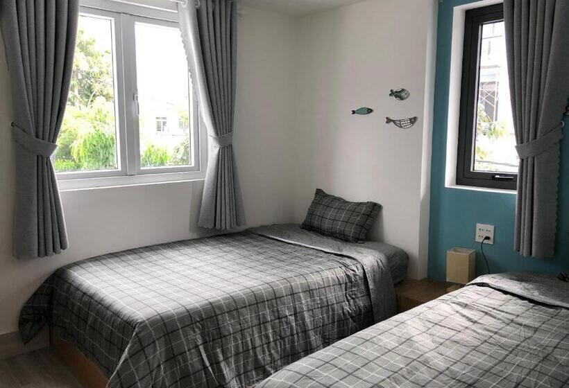 هتل Stay Hostel 2 350m From The Ferry