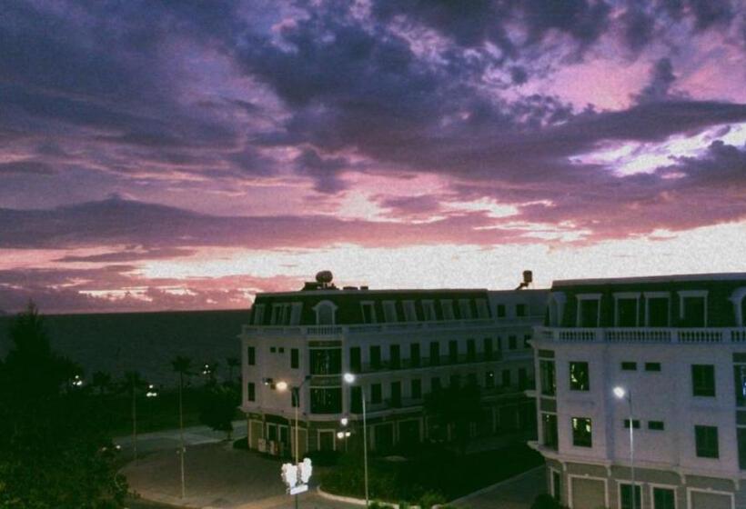 هتل Stay Hostel 2 350m From The Ferry