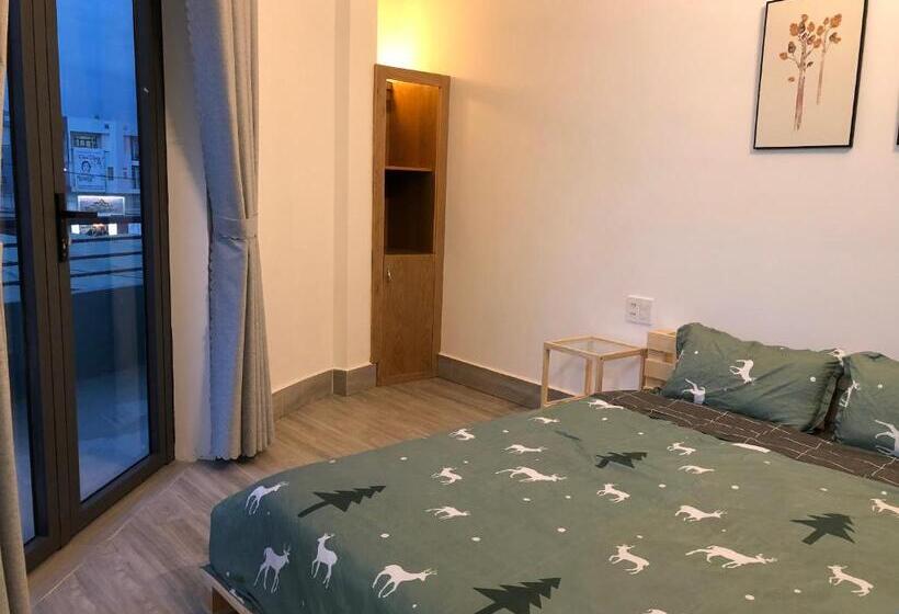 هتل Stay Hostel 2 350m From The Ferry