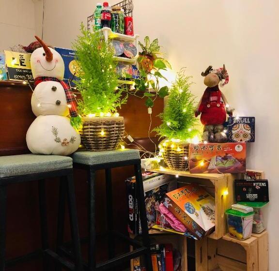 هتل Stay Hostel 2 350m From The Ferry