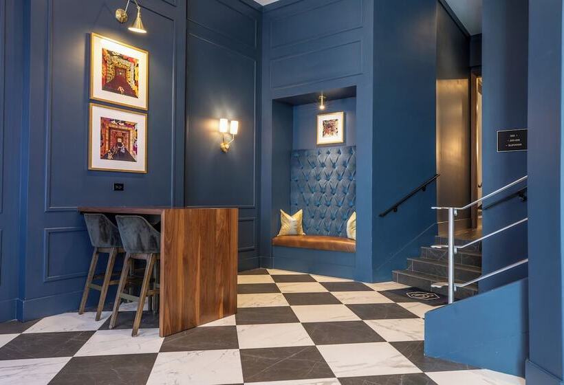 The Bee Hotel, Danville