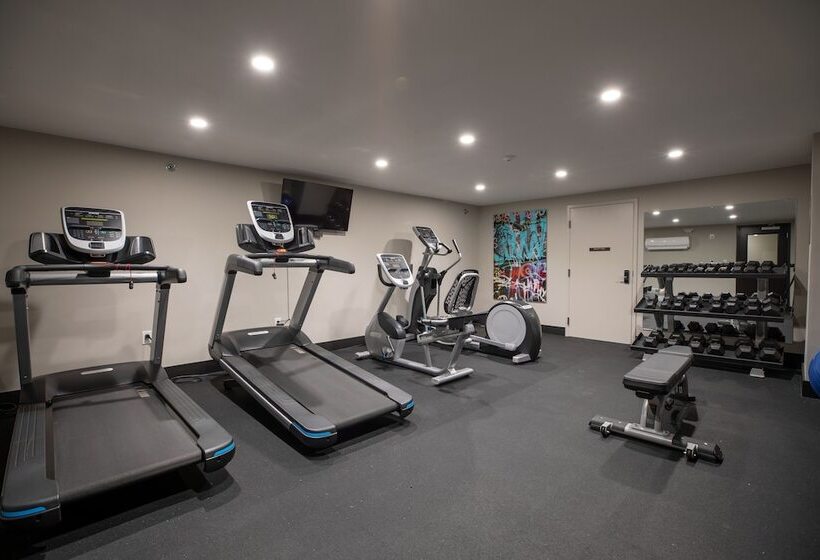 The Bee Hotel, Danville