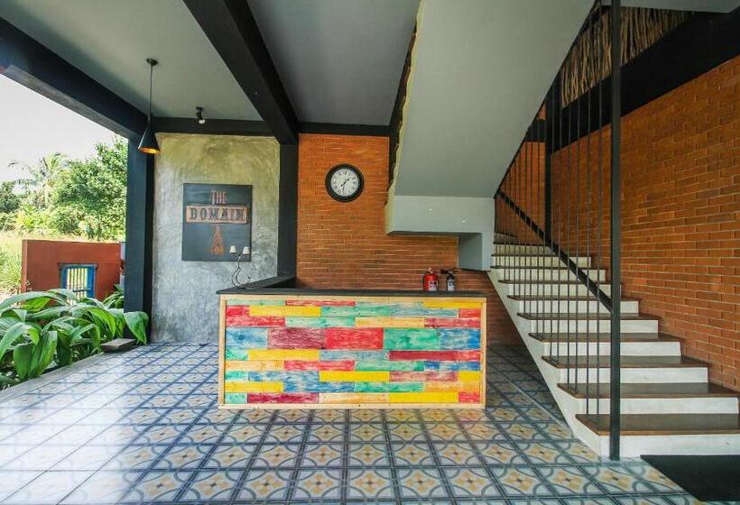 Отель The Domain