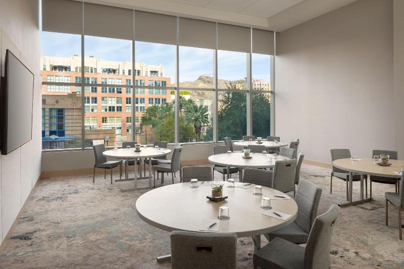 هتل The Westin Tempe