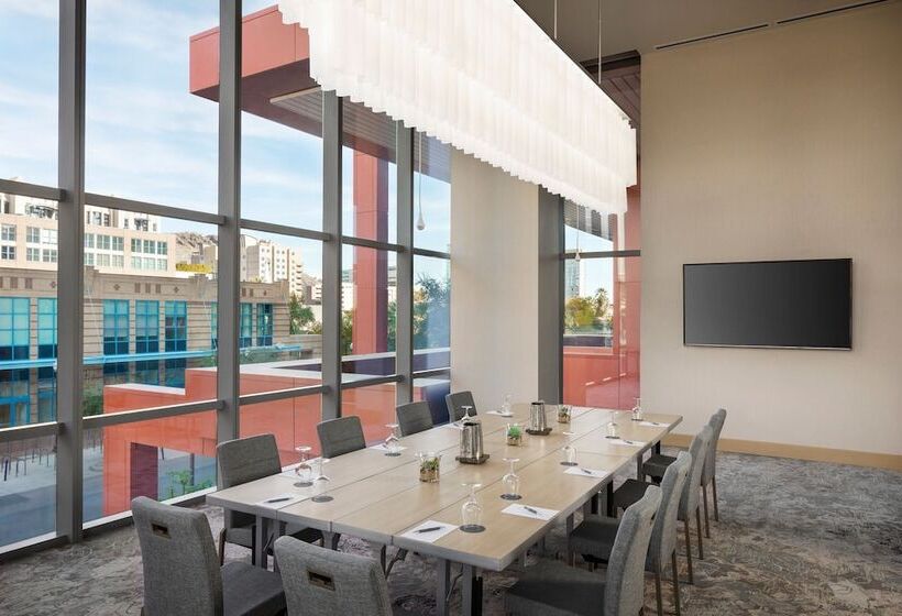 هتل The Westin Tempe