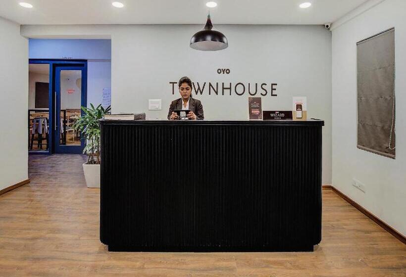 ホテル Super Townhouse Mumfordganj High Court Prayagraj