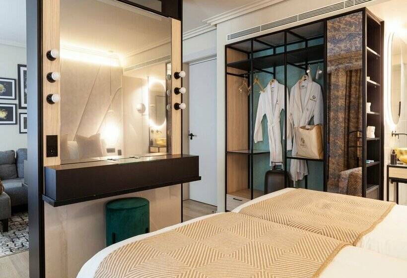 هتل Nivia Born Boutique